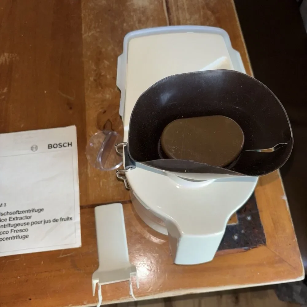 Bosch Centrifugal Juice Extractor Attachment Only for UM3 Universal Mixer Juicer